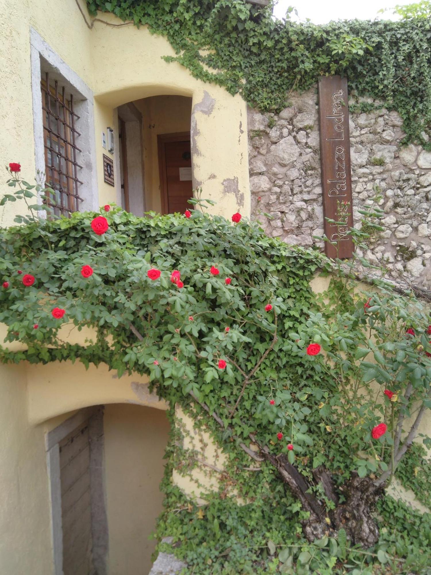 Hotel Relais Palazzo Lodron Rovereto  Exteriér fotografie